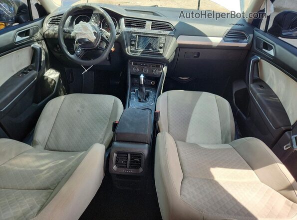 3VV1B7AX1MM029465 2021 VOLKSWAGEN TIGUAN Gray Dashboard view
