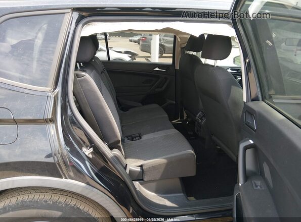 3VV1B7AX2JM055875 2018 VOLKSWAGEN TIGUAN Black Vista de la etiqueta del VIN
