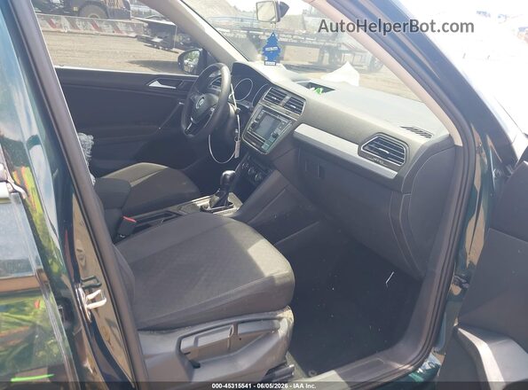 3VV1B7AX2JM089072 2018 VOLKSWAGEN TIGUAN Зеленый Вид салона спереди