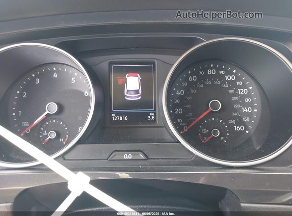 3VV1B7AX2JM089072 2018 VOLKSWAGEN TIGUAN Зеленый Вид задних сидений