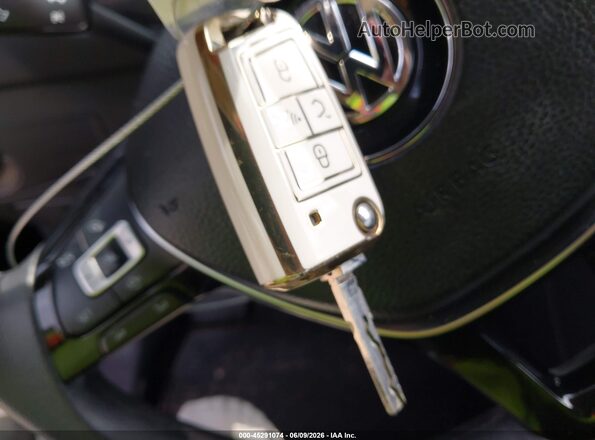 3VV1B7AX2MM097063 2021 VOLKSWAGEN TIGUAN Blue Dashboard view