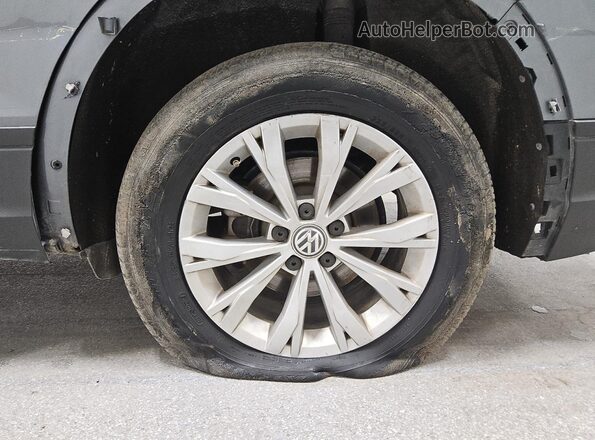 3VV1B7AX4LM043455 2020 VOLKSWAGEN TIGUAN Gray 