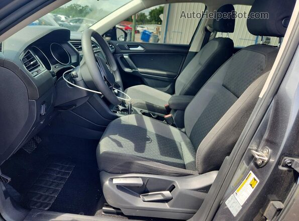 3VV1B7AX5JM089132 2018 VOLKSWAGEN TIGUAN Gray წინა სალონის ხედი