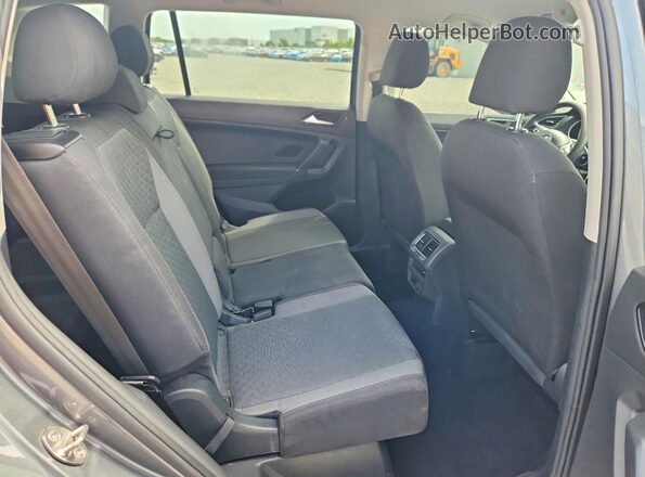 3VV1B7AX5JM089132 2018 VOLKSWAGEN TIGUAN Gray უკანა სალონის ხედი