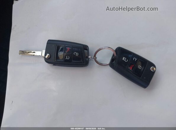 3VV1B7AX5JM090359 2018 VOLKSWAGEN TIGUAN Black Առջևի վահանակի տեսք