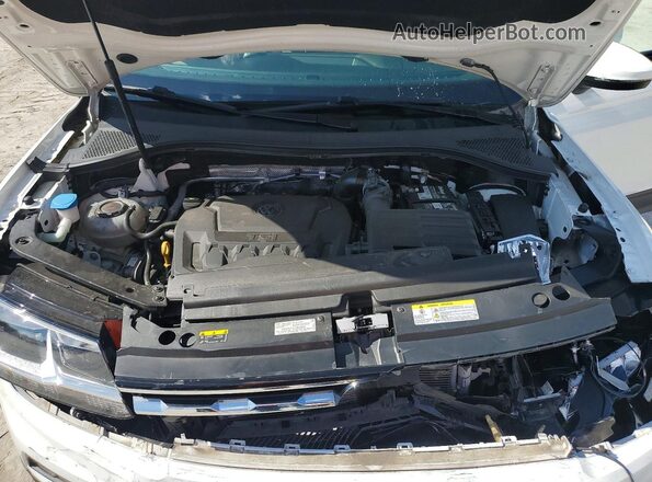 3VV1B7AX5MM075879 2021 VOLKSWAGEN TIGUAN White Vista del compartimento del motor