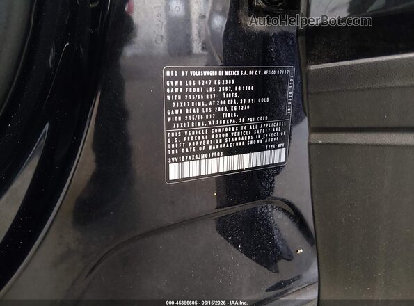 3VV1B7AX6JM017503 2018 VOLKSWAGEN TIGUAN Black Widok komory silnika