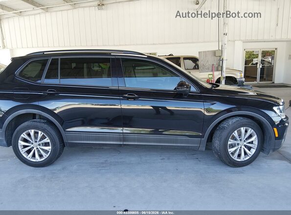 3VV1B7AX6JM017503 2018 VOLKSWAGEN TIGUAN Black Widok wnętrza 360 stopni