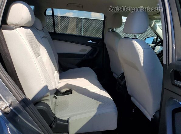 3VV1B7AX6JM019414 2018 VOLKSWAGEN TIGUAN Серый Вид задних сидений
