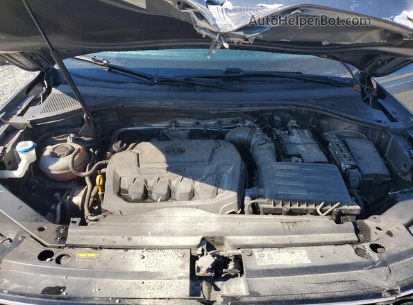 3VV1B7AX6JM019414 2018 VOLKSWAGEN TIGUAN Серый Вид задней части салона