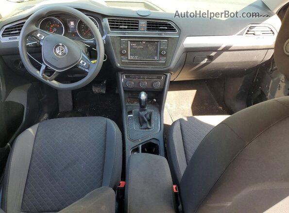 3VV1B7AX6LM013664 2020 VOLKSWAGEN TIGUAN Black Առջևի վահանակի տեսք