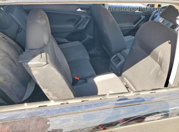 3VV1B7AX6LM013664 2020 VOLKSWAGEN TIGUAN Black Հետևի նստատեղերի տեսք