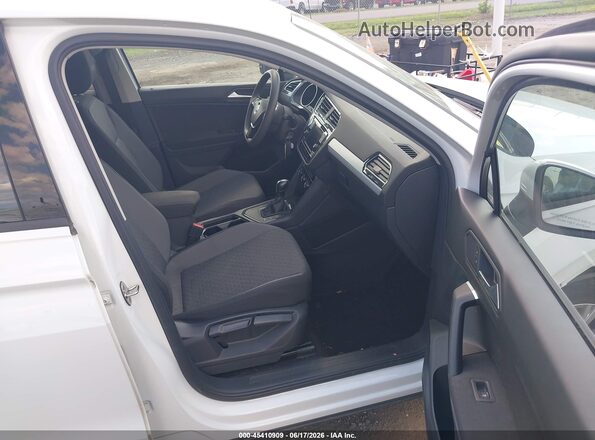 3VV1B7AX7KM087822 2019 VOLKSWAGEN TIGUAN Белый Вид салона спереди