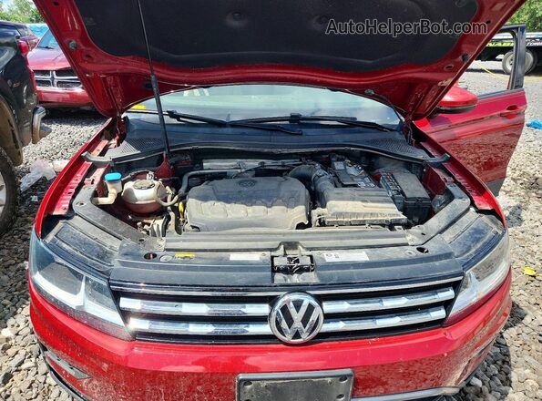 3VV1B7AX9JM037034 2018 VOLKSWAGEN TIGUAN Red Vista interior trasera