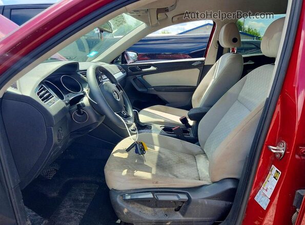 3VV1B7AX9JM037034 2018 VOLKSWAGEN TIGUAN Red Vista interior delantera
