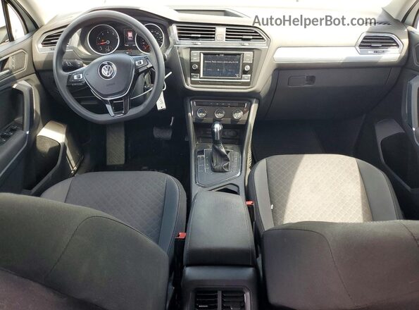 3VV1B7AX9LM152879 2020 VOLKSWAGEN TIGUAN White Dashboard view