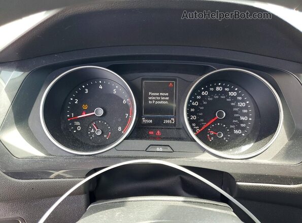 3VV1B7AX9LM152879 2020 VOLKSWAGEN TIGUAN White Instrument cluster view