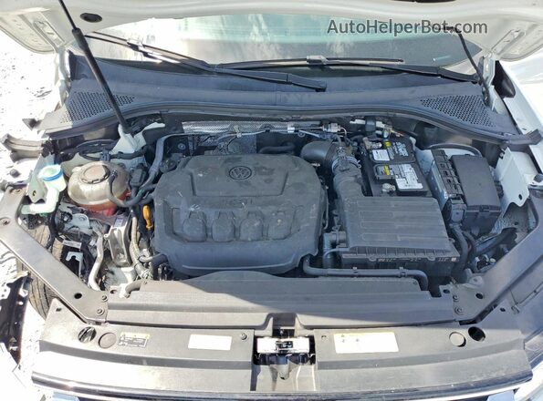 3VV1B7AX9LM152879 2020 VOLKSWAGEN TIGUAN White Rear interior view