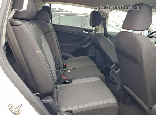 3VV1B7AX9MM045378 2021 VOLKSWAGEN TIGUAN Белый Вид задних сидений