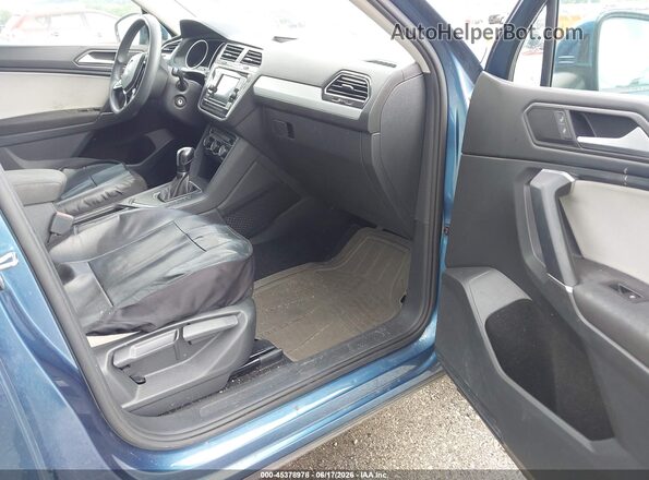 3VV1B7AXXLM101956 2020 VOLKSWAGEN TIGUAN Blue Widok wnętrza z przodu