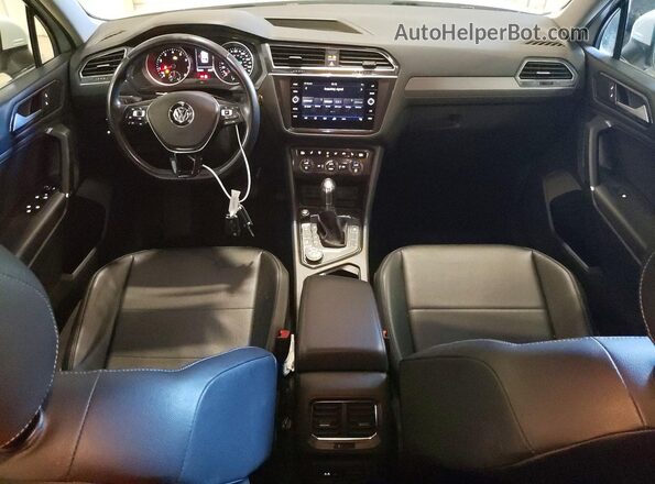 3VV2B7AX0JM103040 2018 VOLKSWAGEN TIGUAN White Вид панелі приладів