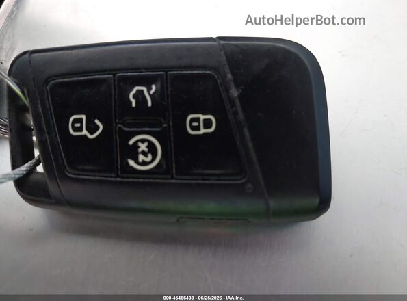3VV2B7AX0JM138368 2018 VOLKSWAGEN TIGUAN Burgundy Widok deski rozdzielczej