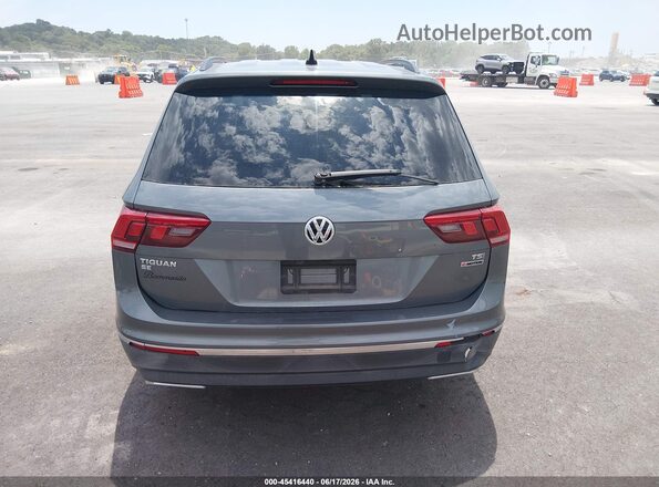 3VV2B7AX0JM169233 2018 VOLKSWAGEN TIGUAN Gray 