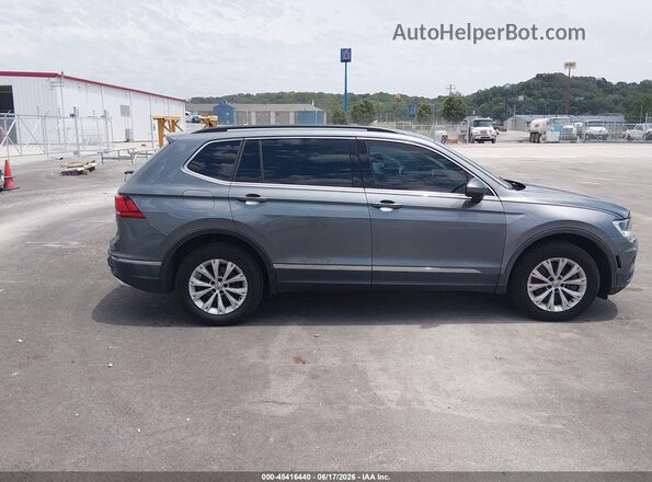 3VV2B7AX0JM169233 2018 VOLKSWAGEN TIGUAN Gray Widok wnętrza z tyłu
