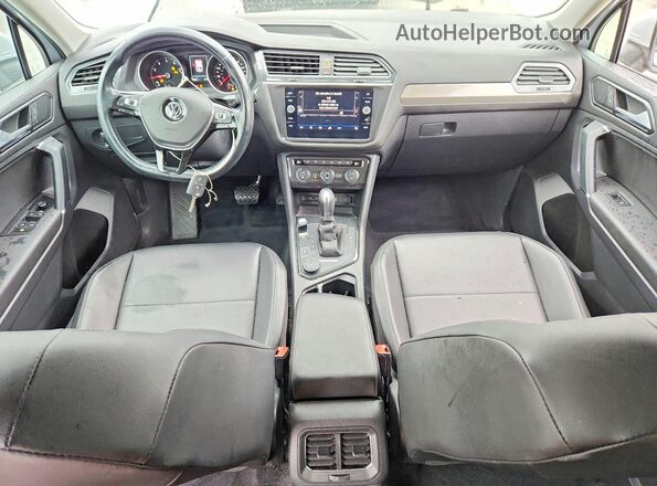 3VV2B7AX0JM205356 2018 VOLKSWAGEN TIGUAN Silver 