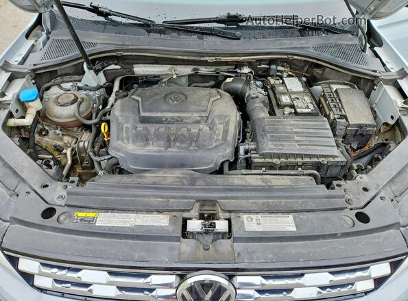 3VV2B7AX0JM205356 2018 VOLKSWAGEN TIGUAN Silver 