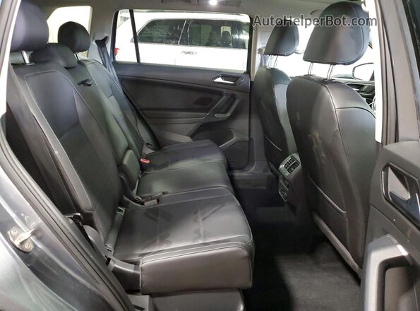 3VV2B7AX0JM220939 2018 VOLKSWAGEN TIGUAN Серый Вид задней части салона