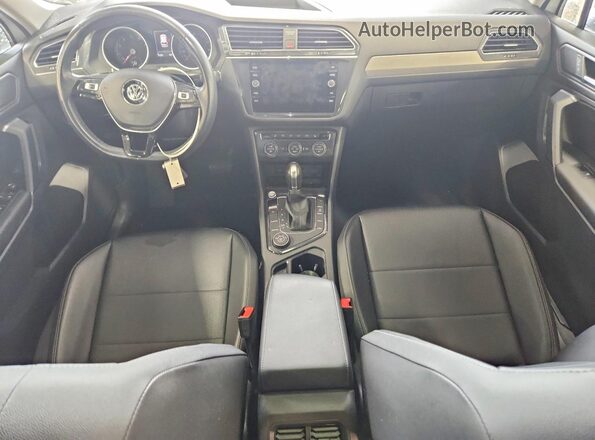 3VV2B7AX0KM081462 2019 VOLKSWAGEN TIGUAN White Vista del salpicadero