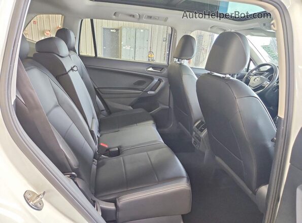 3VV2B7AX0KM081462 2019 VOLKSWAGEN TIGUAN White Vista de los asientos traseros