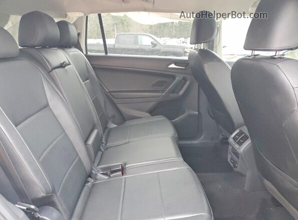 3VV2B7AX0LM129933 2020 VOLKSWAGEN TIGUAN White უკანა სალონის ხედი