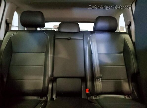 3VV2B7AX0MM022740 2021 VOLKSWAGEN TIGUAN White Rear seats view