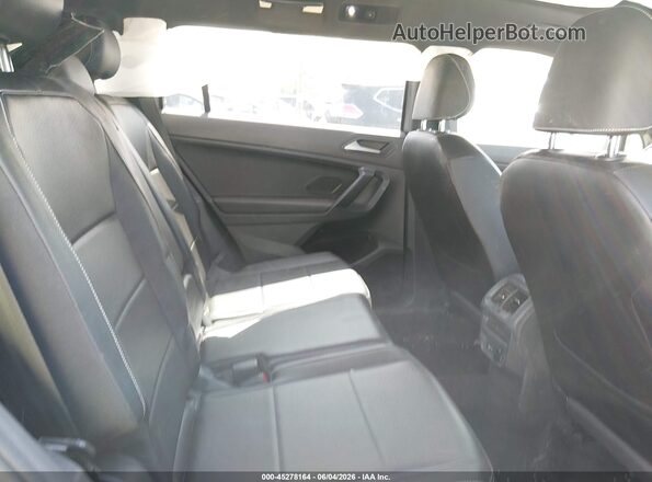 3VV2B7AX0MM054894 2021 VOLKSWAGEN TIGUAN Silver Widok naklejki z numerem VIN