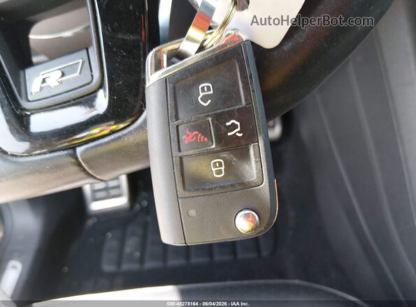 3VV2B7AX0MM054894 2021 VOLKSWAGEN TIGUAN Silver Widok deski rozdzielczej