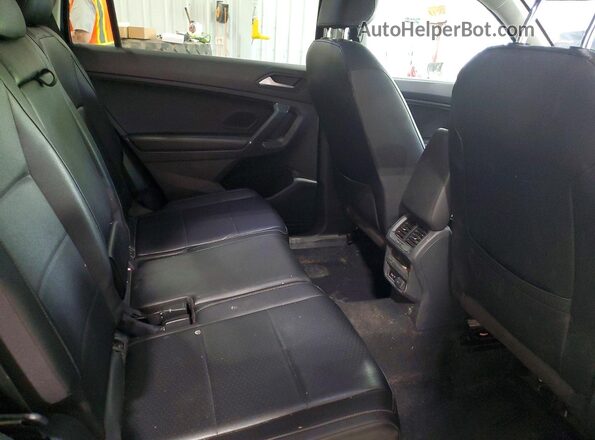 3VV2B7AX1LM068401 2020 VOLKSWAGEN TIGUAN Black 