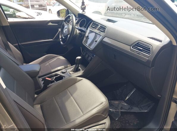 3VV2B7AX1LM087000 2020 VOLKSWAGEN TIGUAN Серый Вид салона спереди