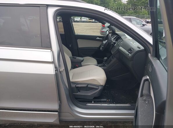 3VV2B7AX1MM022424 2021 VOLKSWAGEN TIGUAN Silver Widok wnętrza z przodu