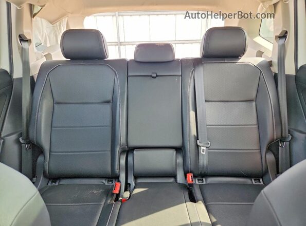 3VV2B7AX1MM064141 2021 VOLKSWAGEN TIGUAN White 