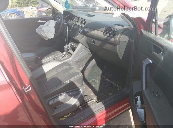 3VV2B7AX1MM133748 2021 VOLKSWAGEN TIGUAN Maroon Front interior view