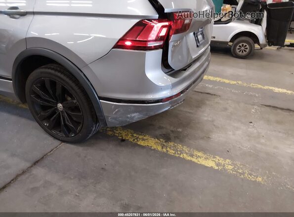 3VV2B7AX1MM137735 2021 VOLKSWAGEN TIGUAN Gray Widok z przodu