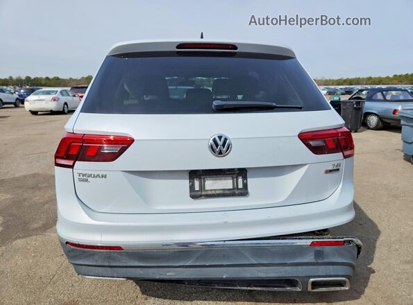 3VV2B7AX2JM040443 2018 VOLKSWAGEN TIGUAN White Widok z tyłu