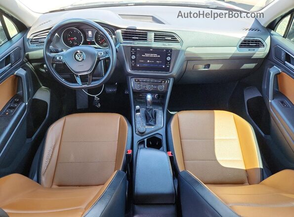 3VV2B7AX2JM055041 2018 VOLKSWAGEN TIGUAN Серый 