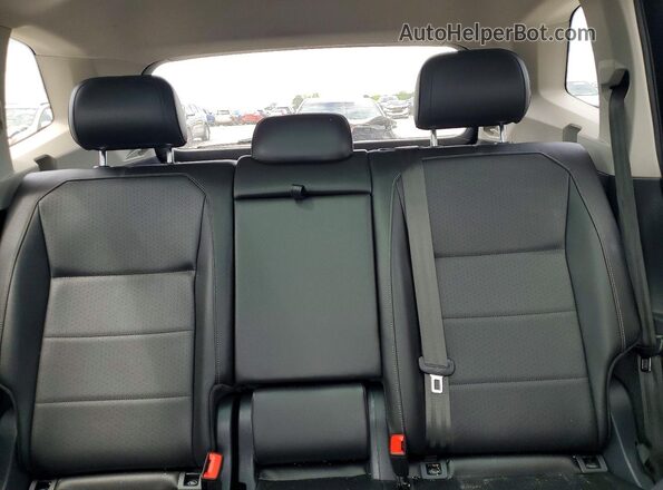 3VV2B7AX2JM057002 2018 VOLKSWAGEN TIGUAN Черный 