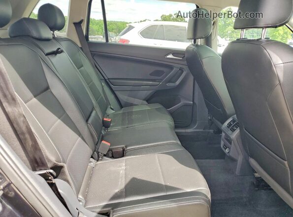3VV2B7AX2JM057002 2018 VOLKSWAGEN TIGUAN Черный 