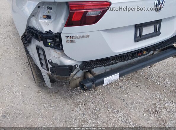 3VV2B7AX2JM083650 2018 VOLKSWAGEN TIGUAN Silver Front view