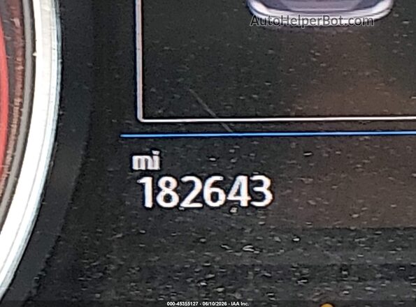 3VV2B7AX2JM083650 2018 VOLKSWAGEN TIGUAN Silver 