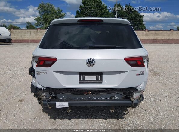 3VV2B7AX2JM083650 2018 VOLKSWAGEN TIGUAN Silver 